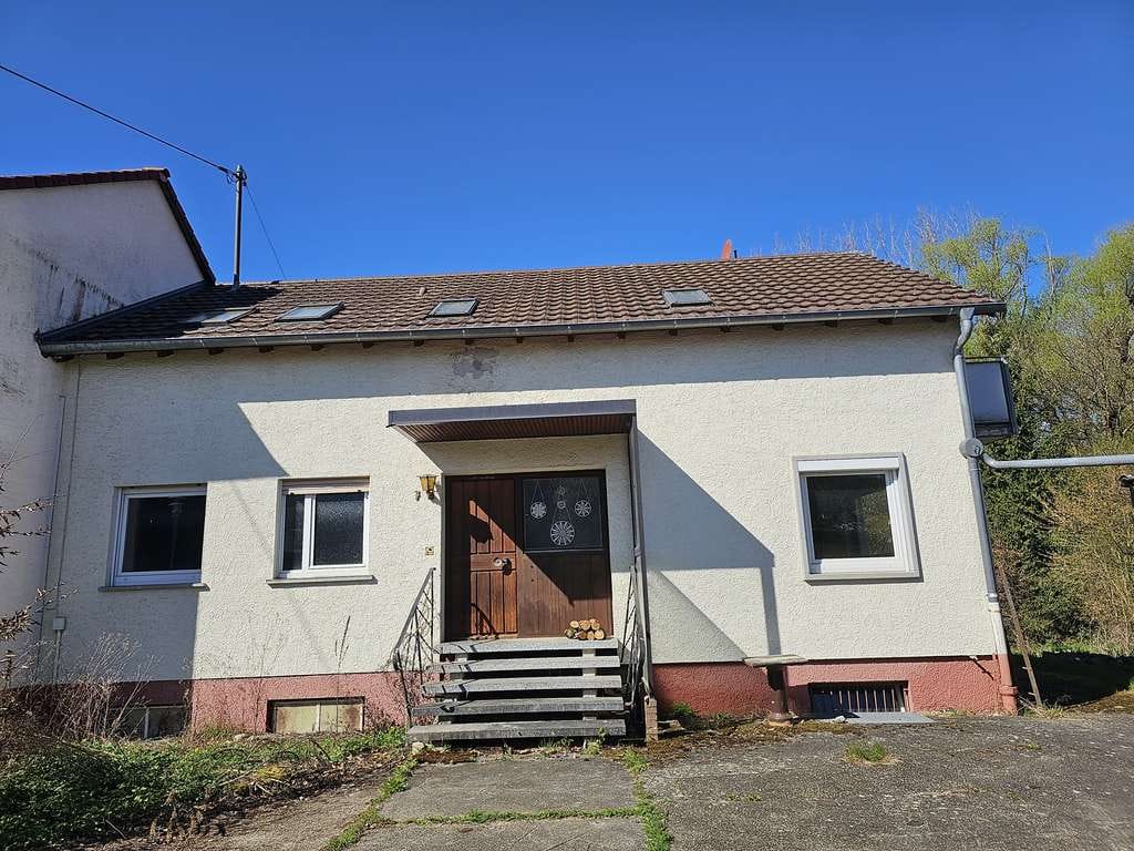 Immobilie in Ötisheim - Das wärs … DHH für eine Familie, ruhige Lage, großes Grundstück mit Bauplatz-Potenzial in Ötisheim - Bild 3
