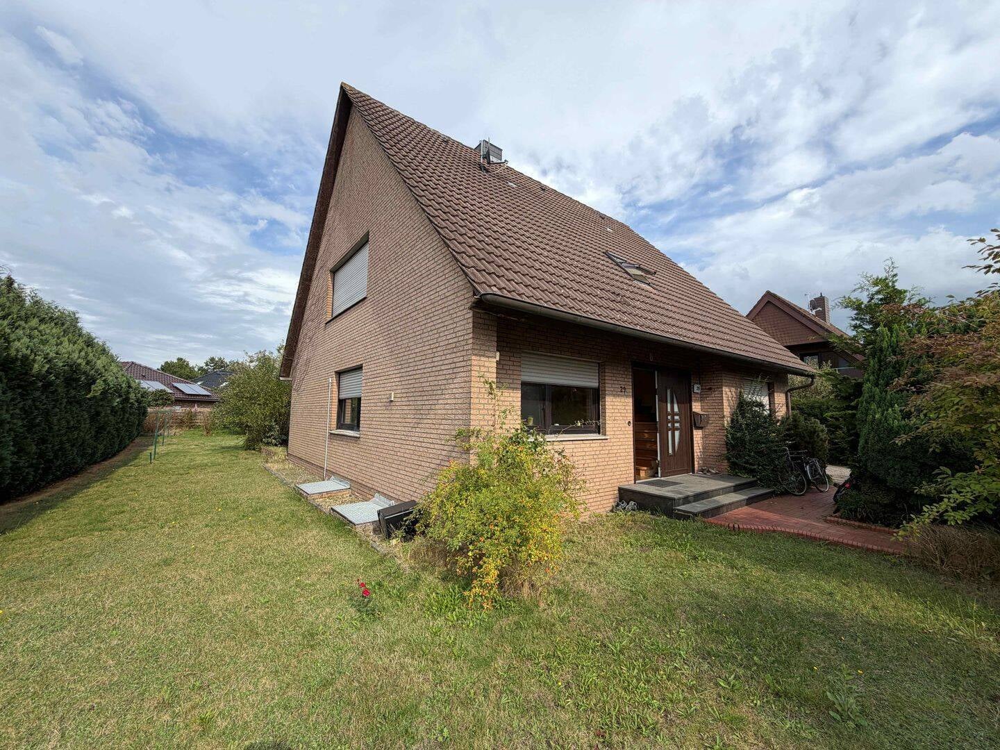 Immobilie in Dörpen - Provisionsfrei für Käufer! Raum für Ihre Ideen - großes Einfamilienhaus mit 1.100 m² Grundstück - Bild 1