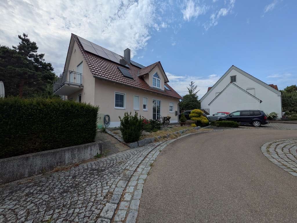 Immobilie in Wertingen - Großzügiges Einfamilienhaus in Randlage von Wertingen - Bild 3