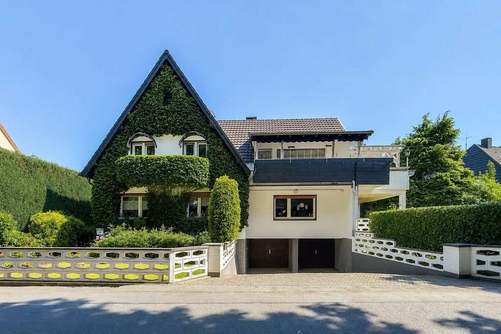 Immobilie in Rösrath - Ihr Traumprojekt vor den Toren Kölns - Freistehendes Einfamilienhaus mit Perspektive - Bild 0