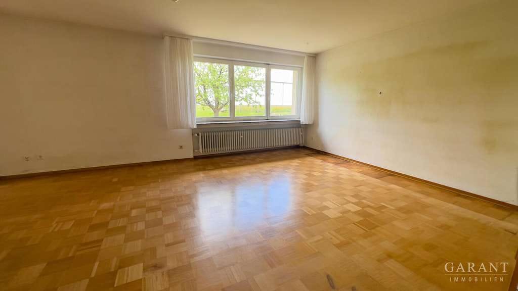 Immobilie in Gschwend - Großes Einfamilienhaus in ruhiger Lage von Gschwend! - Bild 2