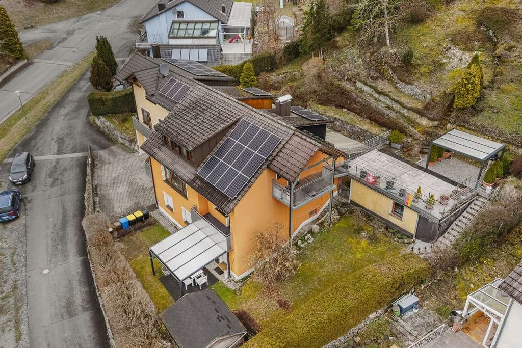 Immobilie in Aufseß - Mehrfamilienhaus mit drei Parteien & einer Top Aussicht! - Bild 1