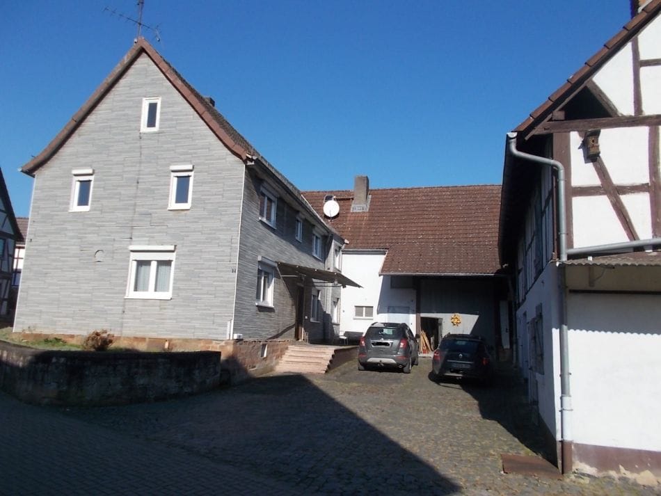 Immobilie in Ortenberg - Klassische Hofreite mit Fernwärme in Ortenberg-Bergheim - Bild 2