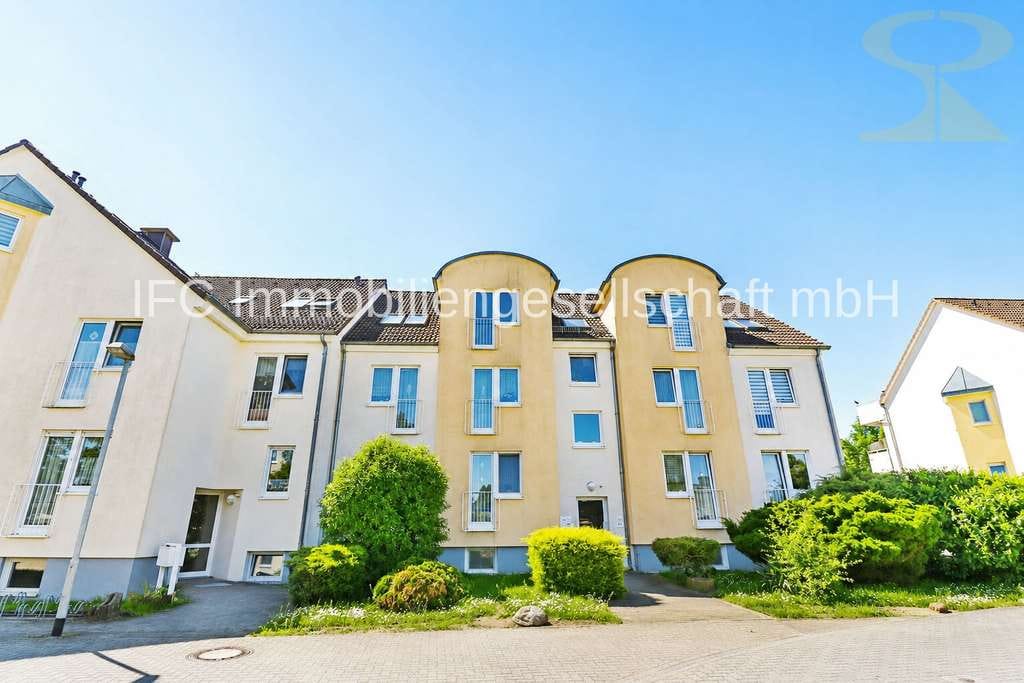 Immobilie in Aken (Elbe) - 2-Zi.-ETW mit Balkon, Tiefgaragenstellplatz und herrlichem Blick ins Grüne in Aken (Elbe) - Bild 1