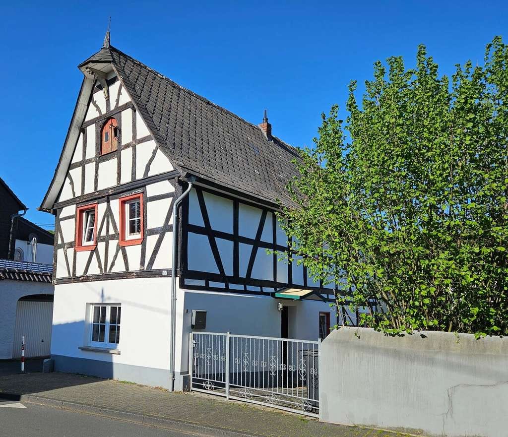 Immobilie in Unkel - Charmantes Fachwerkhaus in Unkel - Heister zu verkaufen - Bild 0