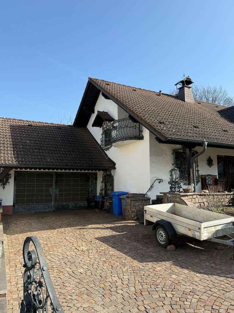 Immobilie in Alzenau - **Geräumiges Einfamilienwohnhaus mit Einliegerwohnung in bevorzugter ruhiger Feldrandlage** - Bild 3