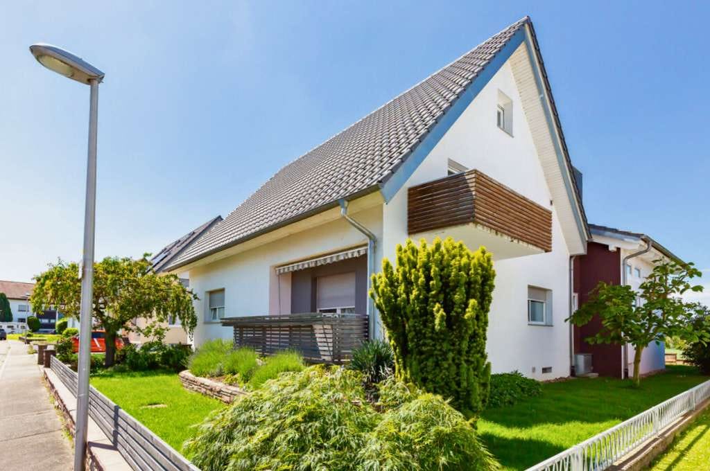 Immobilie in Offenburg - Attraktives 2-Familienhaus in Feldrandlage, ohne Käuferprovision! - Bild 2