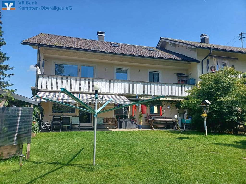 Immobilie in Weitnau - Mehrfamilienhaus mit viel Potential in Kleinweiler - Hofen - Bild 0