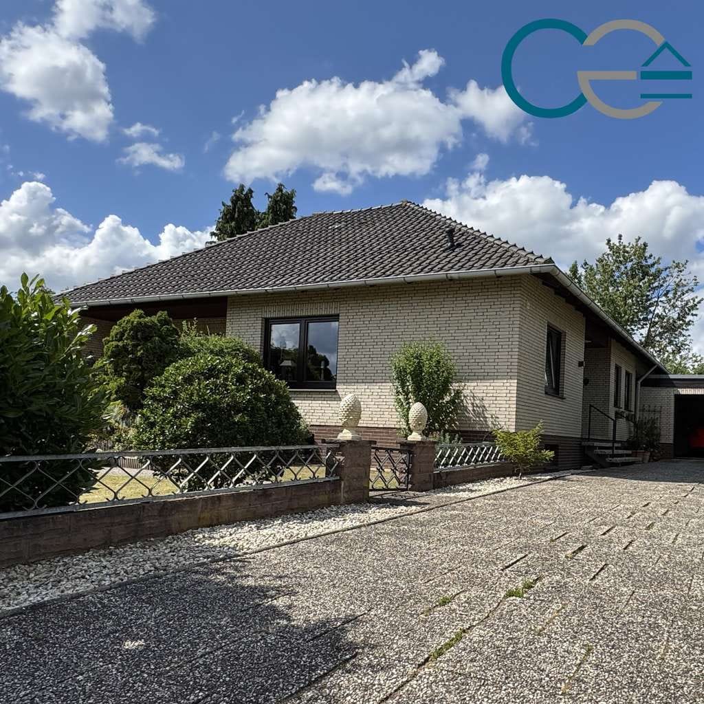 Immobilie in Liebenau - Leben auf einer Ebene – gepflegter Bungalow mit Vollkeller, großen Garten und Garage! - Bild 0