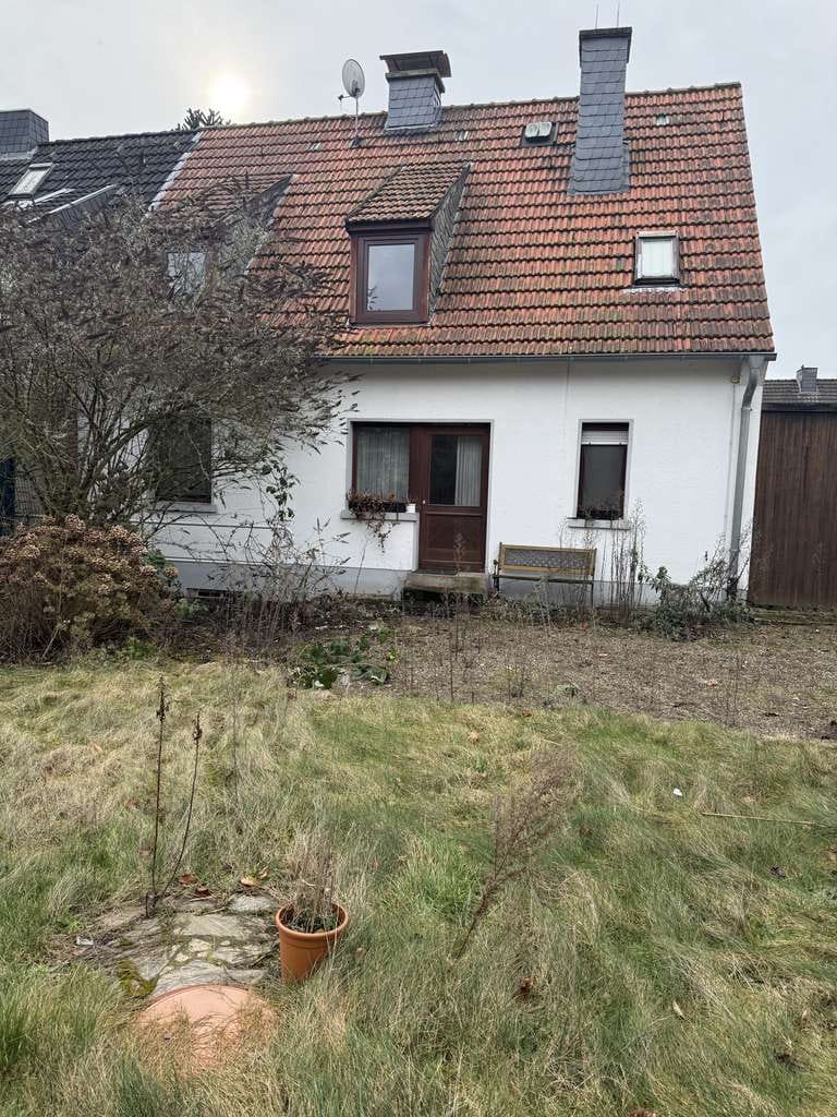 Immobilie in Rheinberg - Doppelhaushälfte mit Garten und Garage zu verkaufen 


 - Bild 1