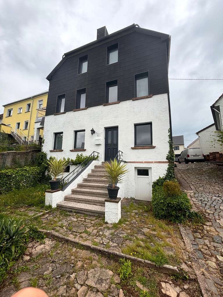 Immobilie in Tholey - **7 % Rendite - renoviertes Reihenendhaus in Tholey** - Bild 0