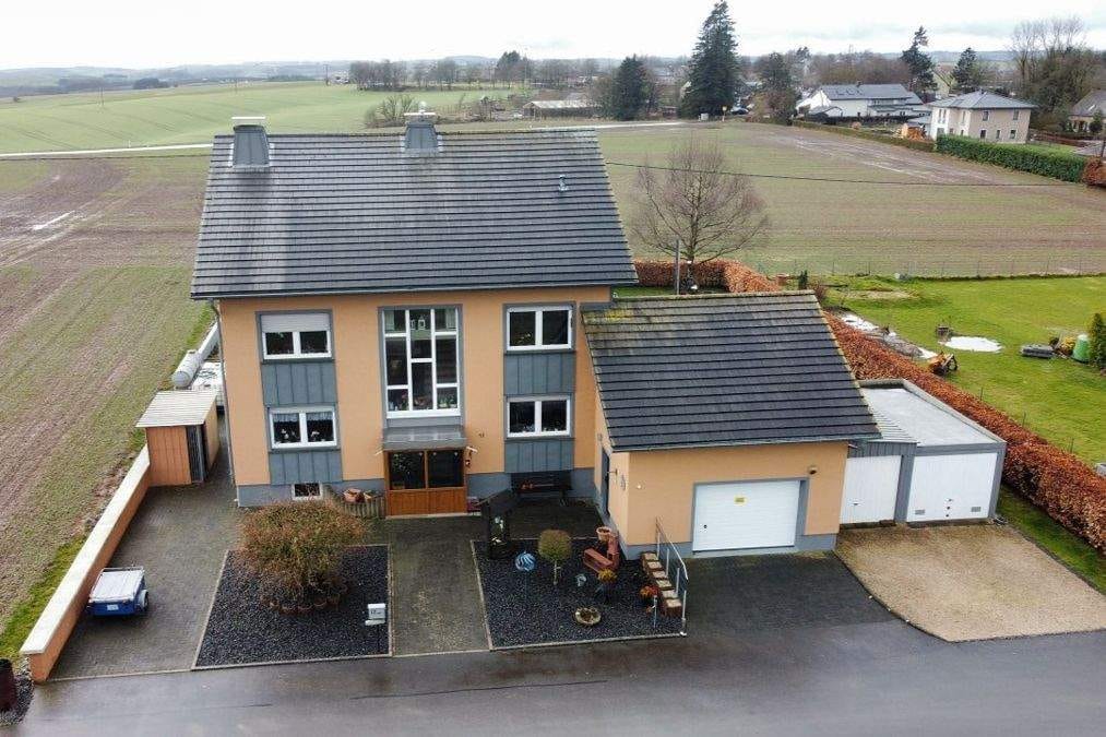 Immobilie in Karlshausen - Direkt einziehen - Schönes Zweifamilienhaus in Karlshausen - Bild 0