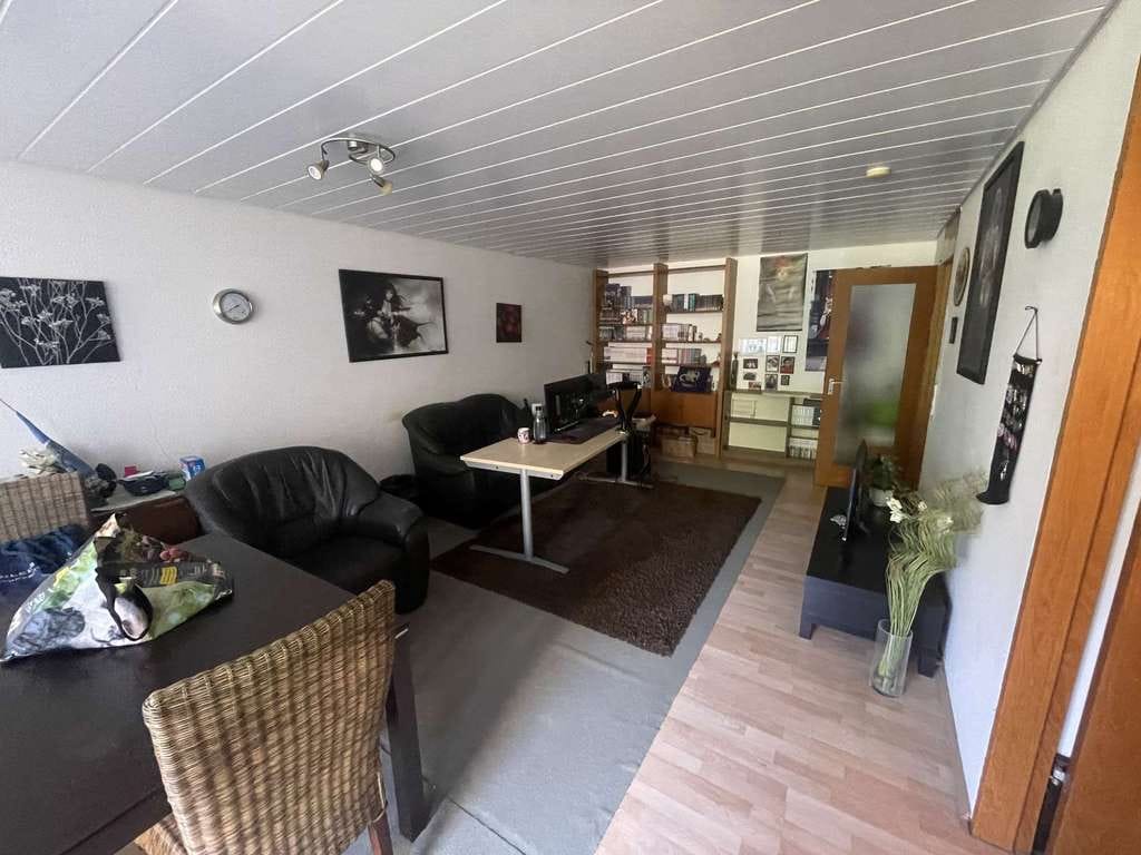 Immobilie in Bad Wildbad - 1,5 - Zi. Wohnung mit Schlafnische, Stellplatz u. Terrassen-Ausblick auf den Kurpark Bad Wildbad - Bild 0