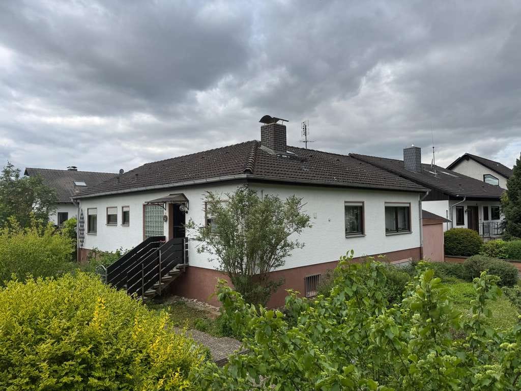 Immobilie in Monsheim - Sonniges Einfamilienhaus auf großem Grundstück – bereit für Ihre Ideen - Bild 0