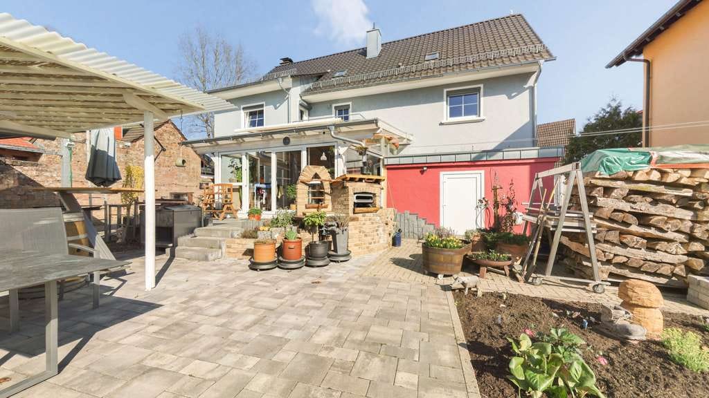 Immobilie in Ruppertsweiler - Exklusives wohnen mit viel Raum, Garten und Wintergarten in ruhiger Lage - Bild 2