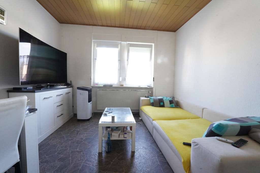 Immobilie in Kelsterbach - Zentral gelegenes Ein- bis Zweifamilienhaus - nach WEG geteilt - Bild 1