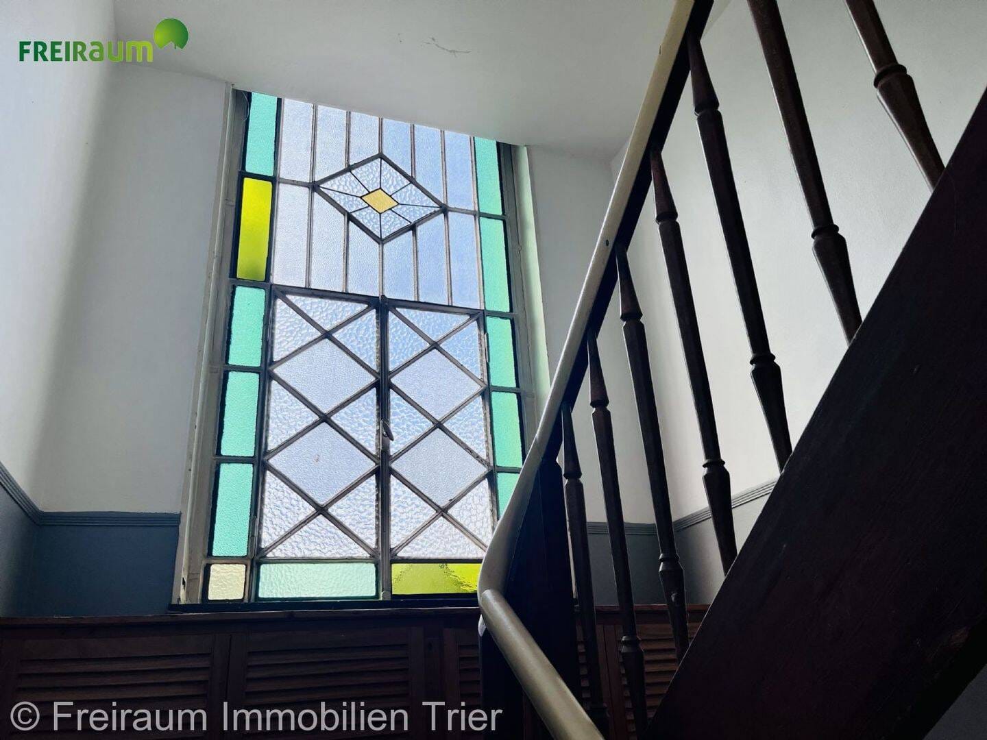 Immobilie in Trier - TR.-Engelstraße: Modernisierungsbedürftiges Mehrfamilienhaus mit 3 Wohneinheiten zu verkaufen. - Bild 1