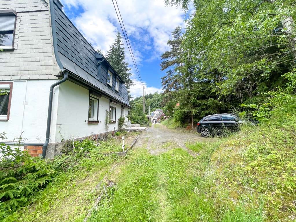Immobilie in Klingenthal - Ihr neues Zuhause in Klingenthal – mit fast 4.000 m² Grund und viel Potential! - Bild 2
