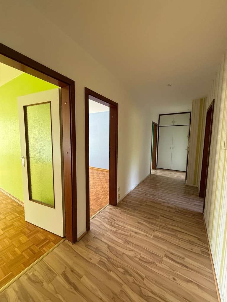 Immobilie in Laatzen - Helle 4-Zimmer-Wohnung in ruhiger Lage mit Balkon in Laatzen!  - Bild 3