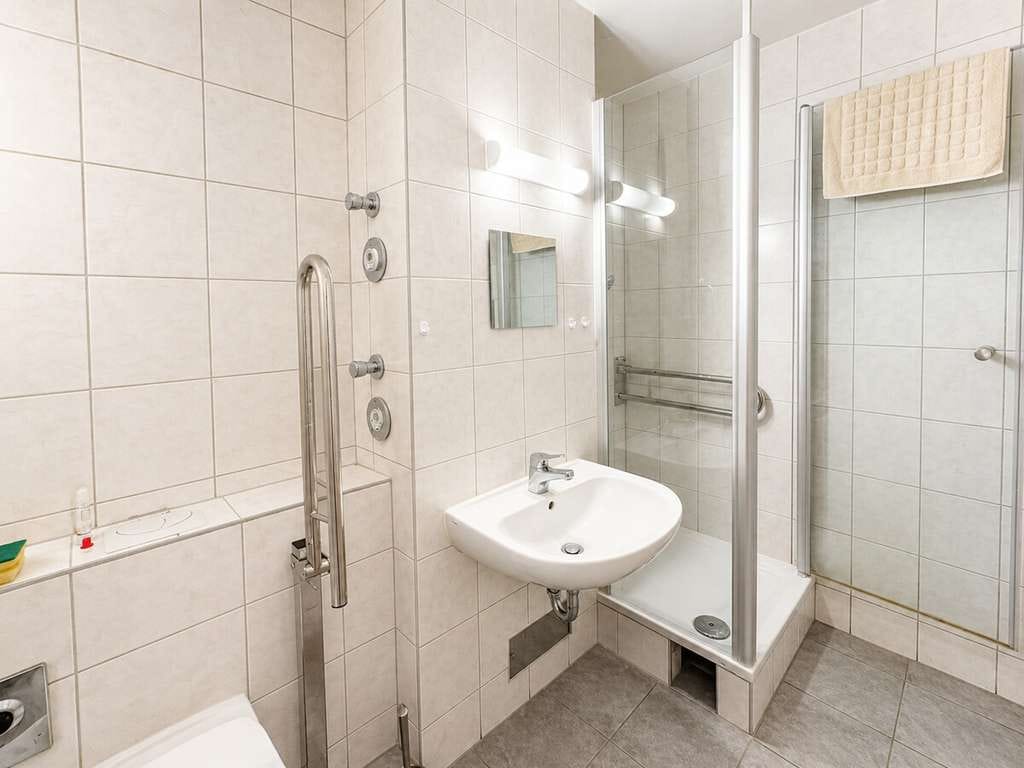 Immobilie in Waldbronn - Helle 1-Zimmer-Wohnung mit großzügigem Balkon - ideal für Eigennutzer oder Kapitalanleger - Bild 3