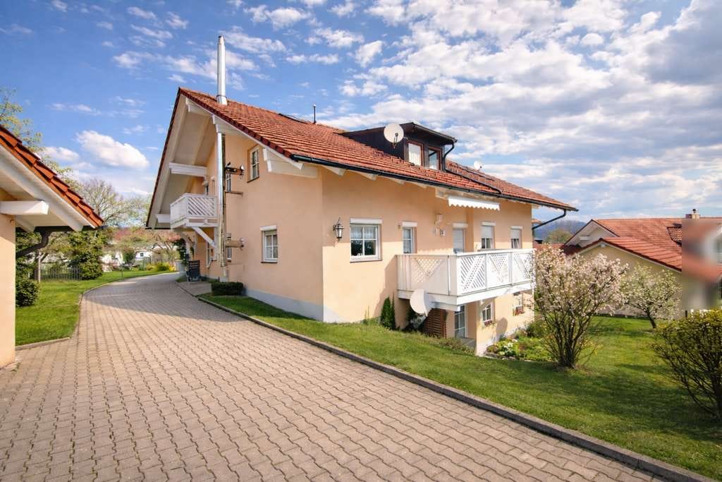 Immobilie in Innernzell - Tolle Zwei-Zimmer-Wohnung in Innernzell - Bild 0