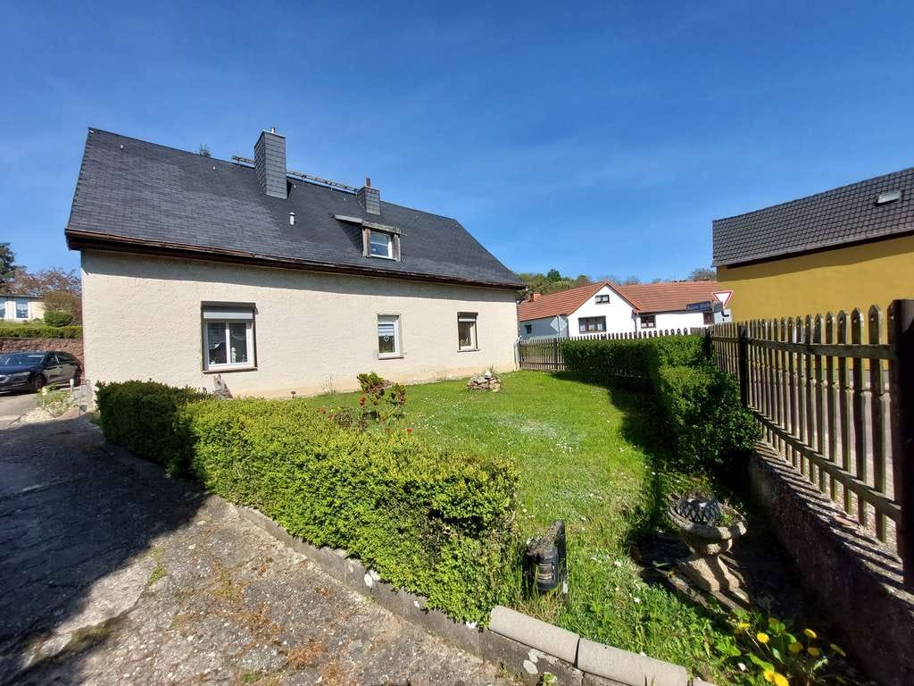 Immobilie in Wettin-Löbejün - Einfamilienhaus mit ganz großem Garten in Wettin - Bild 1