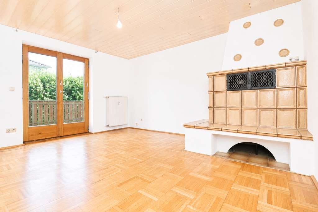 Immobilie in Bruckberg - Großzügige Erdgeschosswohnung mit Terrasse, Gartenanteil und eigener Photovoltaikanlage in Bruckberg - Bild 0