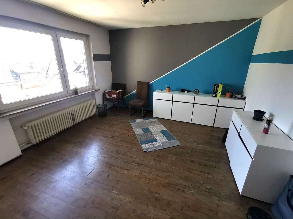 Immobilie in Hilchenbach - Doppelhaushälfte mit viel Platz, zusätzliches Studio im Dachgeschoss möglich! - Bild 3