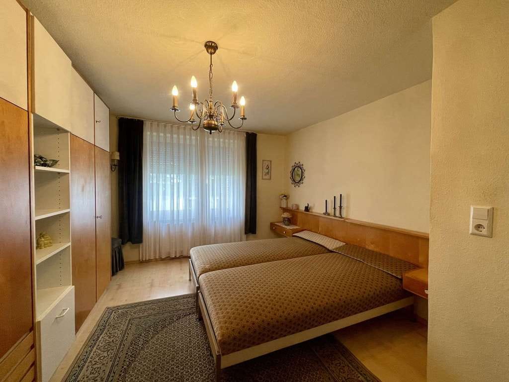 Immobilie in Sonneberg - Wintergarten und Kachelofen! 3 Zimmer- Eigentumswohnung mit Potential + Garage inklusive! - Bild 4