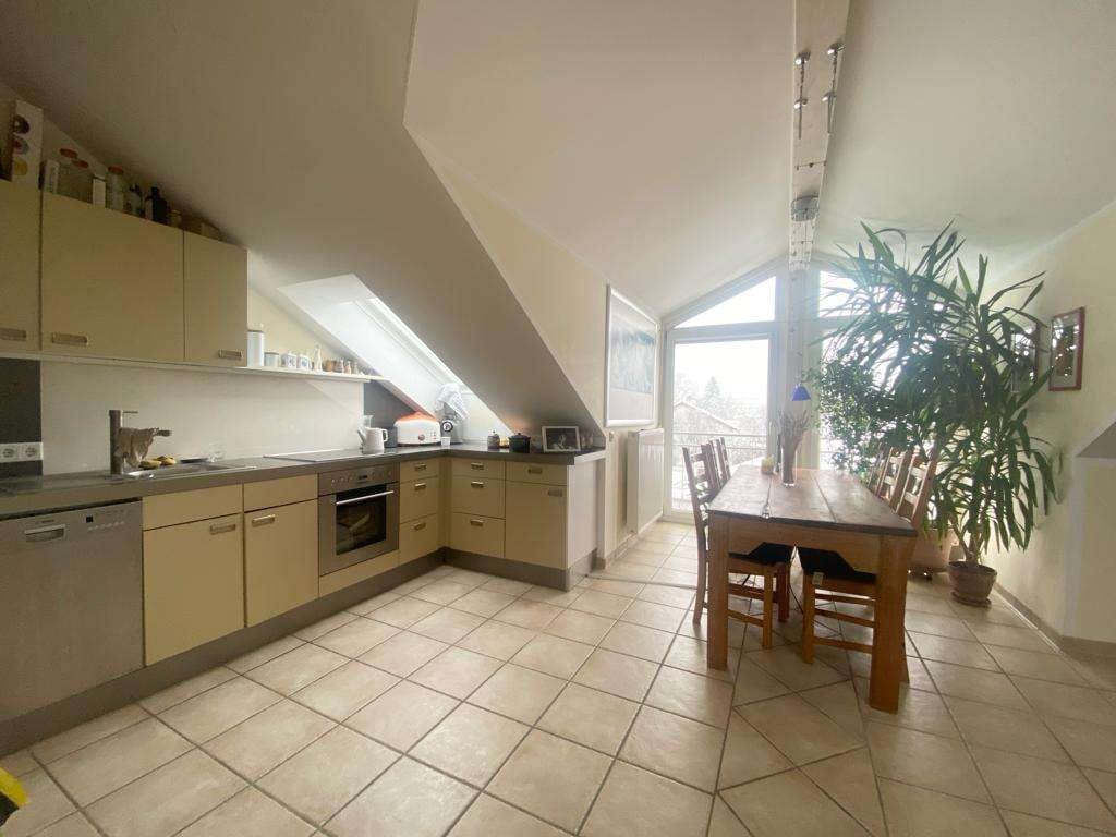 Immobilie in Forstern - MODERNE 3,5-ZIMMER-DACHWOHNUNG IN RUHIGER LAGE MIT EINZELGARAGE - Bild 3