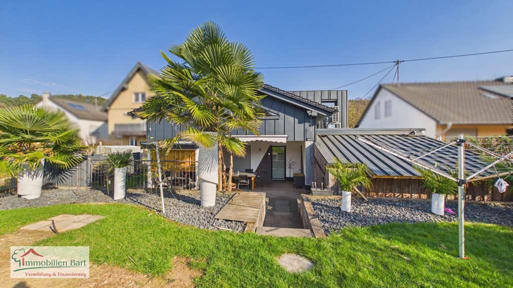 Immobilie in Merzkirchen - GRENZNÄHE: HOLZHAUS (230 M² WFL., ENERGIE: A+) / 5 - 6 SCHLAFZ./ TOP WOHNLAGE BEI SAARBURG - Bild 0