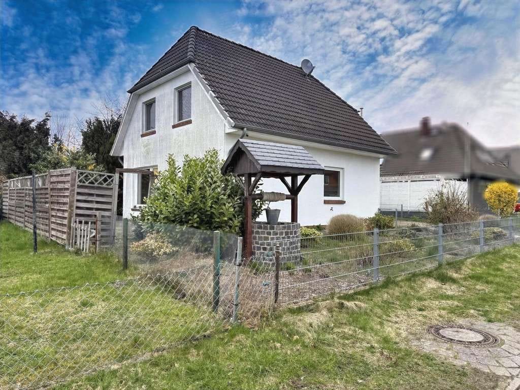 Immobilie in Vollersode - Solide Basis, große Möglichkeiten – Ihr Haus zum Verwirklichen - Bild 2