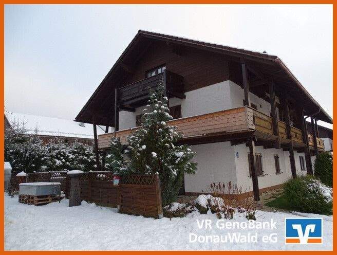 Immobilie in Neuschönau - Wohnen wo Andere Urlaub machen - 2 Zimmer DG-Ferienwohnung mit Balkon in Neuschönau - Bild 2