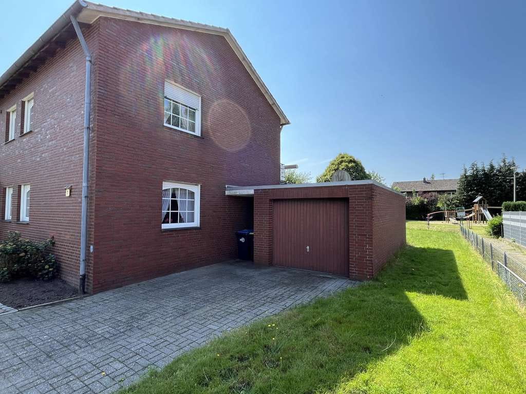 Immobilie in Salzbergen - Ein-/Zweifamilienhaus mit viel Potential - Bild 1