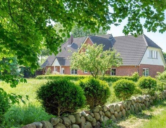 Immobilie in Humptrup - Charmantes Zweifamilienhaus mit viel Platz - Bild 2