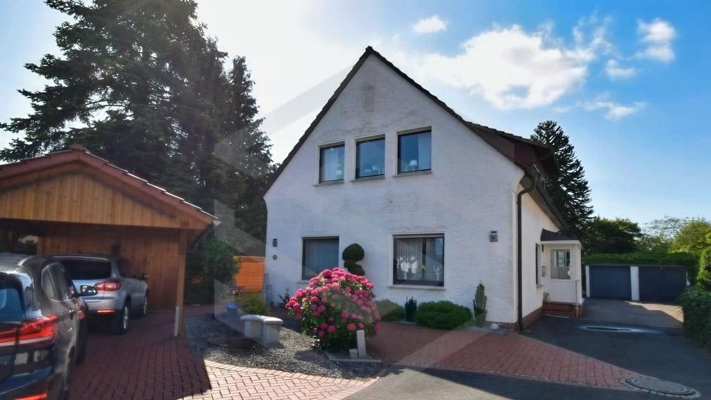 Immobilie in Diepholz - Gepflegtes, saniertes Zweifamilienhaus mit Wintergarten und Einlieger in Diepholz  - Bild 1