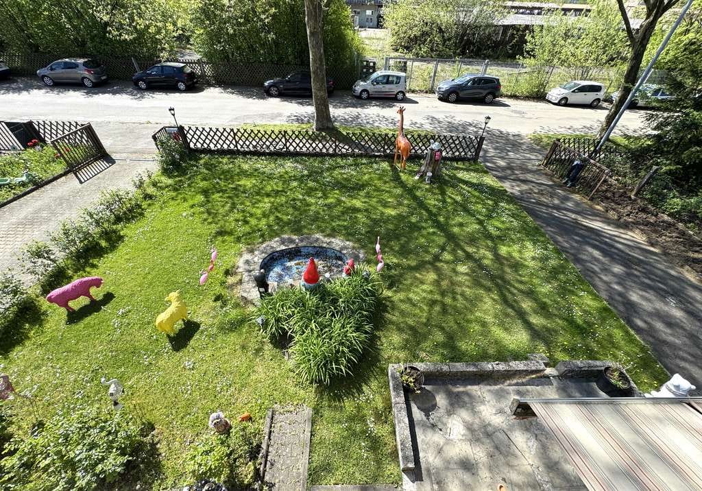 Immobilie in Süßen - Freistehendes Zweifamilienhaus mit herrlichem Garten am Fuße von Burg Staufeneck! - Bild 2
