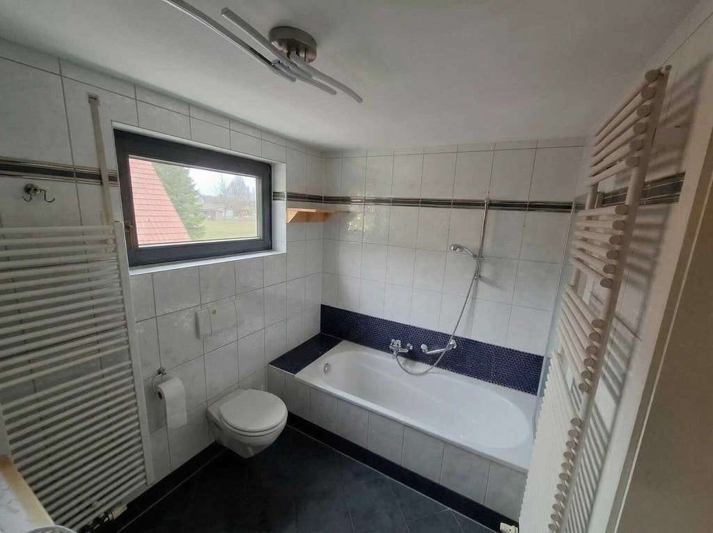 Immobilie in Eurasburg - Wohnen mit Weitblick – Charmante Maisonette-Wohnung in idyllischer Lage - Bild 2
