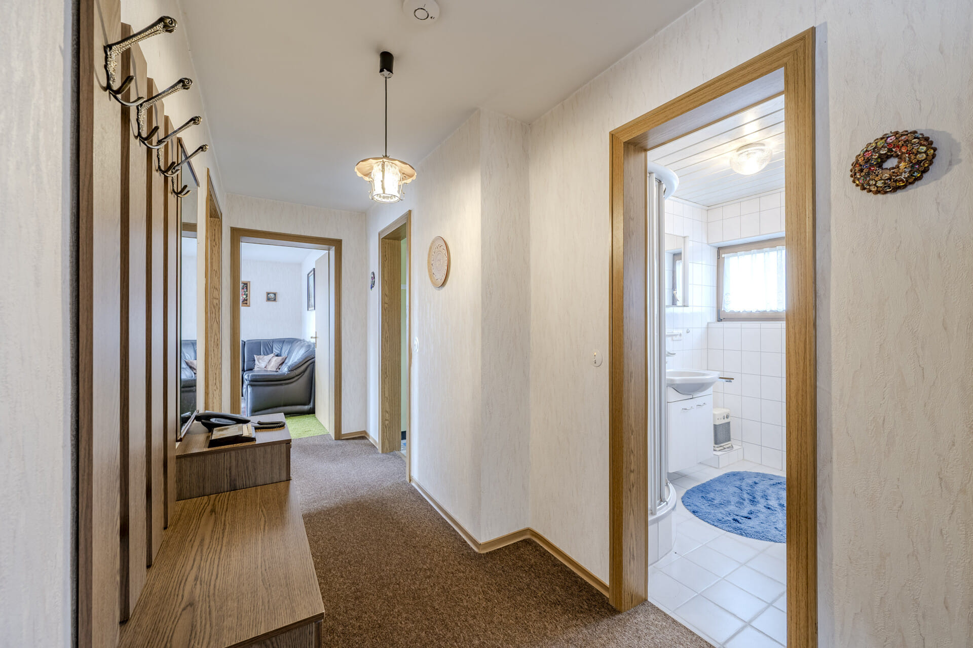 Immobilie in Bietigheim-Bissingen - Wohnung mit Charakter: Fernblick, Garten & solide Substanz - Bild 1