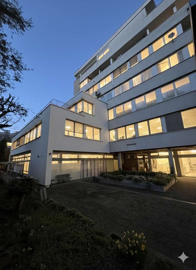 Immobilie in Sindelfingen - Raum für neue Ideen – Gewerbeeinheit mit Wohnpotenzial in zentraler Lage - Bild 1