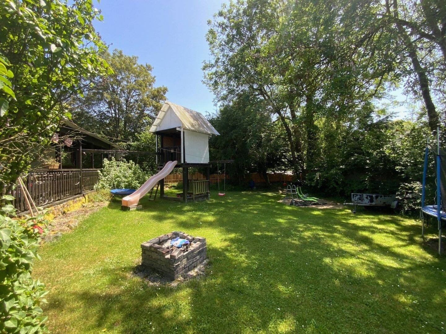 Immobilie in Bleialf - Gemütliches Einfamilienhaus mit Carport und schönem Garten - Bild 4