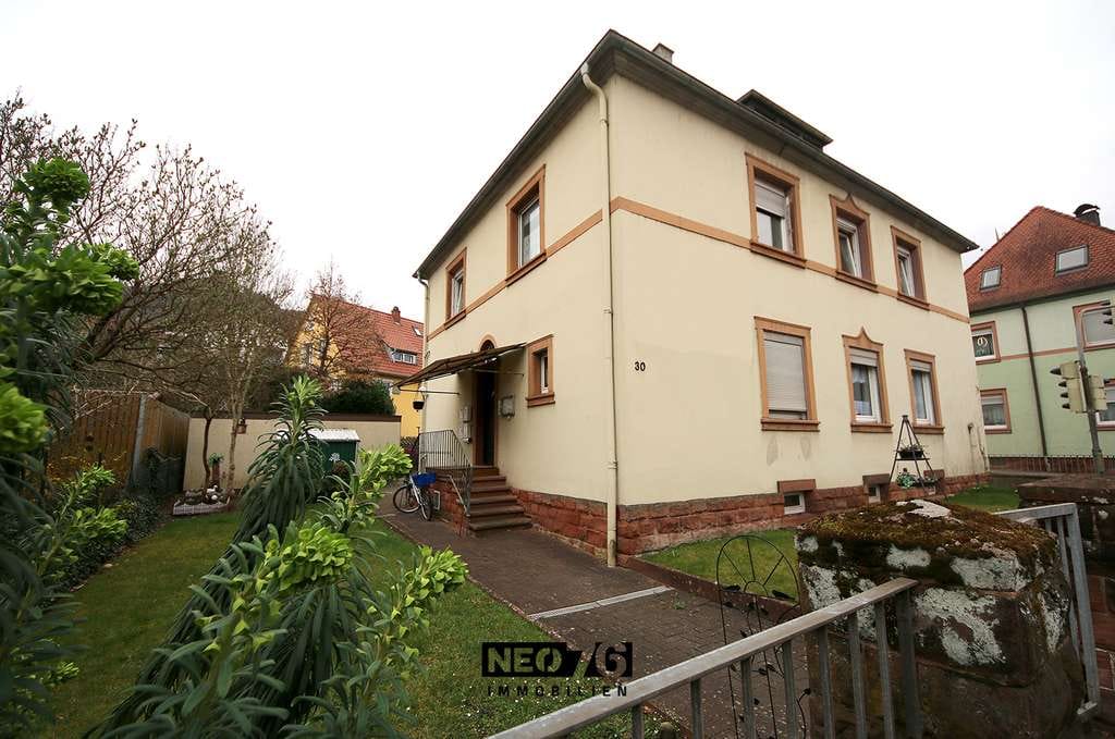 Immobilie in Annweiler am Trifels - Preisbewusstes Mehrfamilienhaus in zentraler Lage! - Bild 0