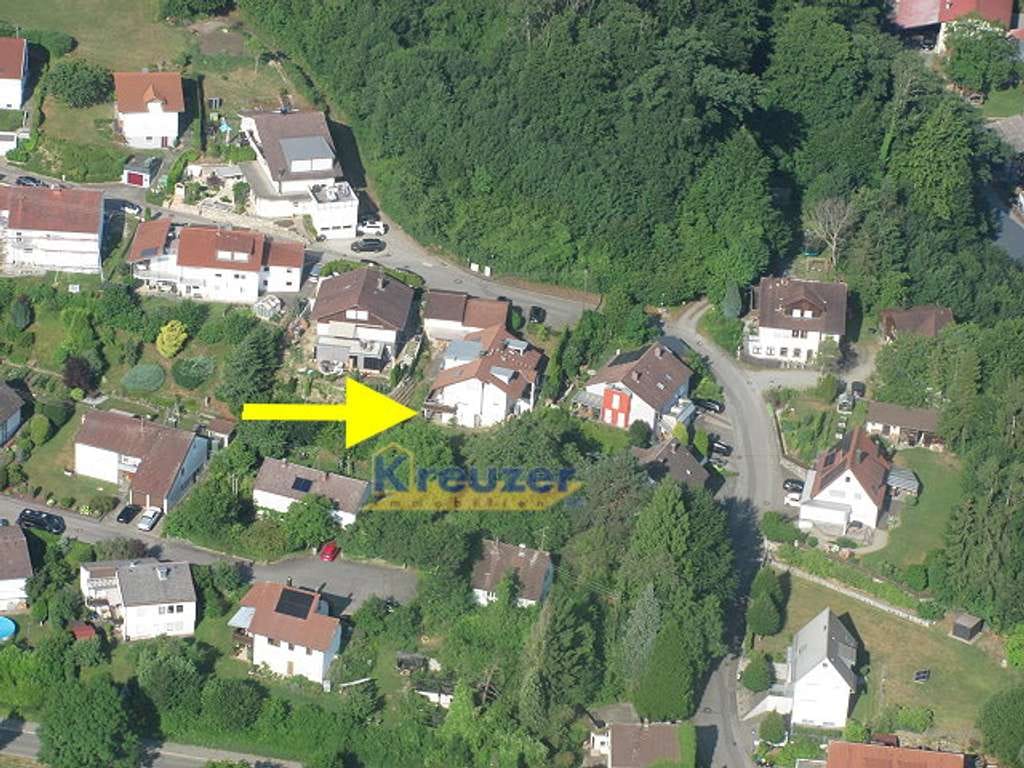 Immobilie in Berg - Ruhig Lage * Bezugsfrei * Renoviert - Hübsche 2 Zi.-Wohnung in Teilort von Berg !  - Bild 2