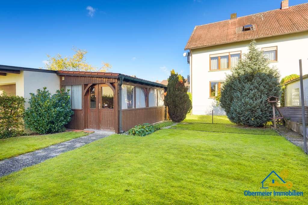 Immobilie in Schwandorf - Sehr gepflegtes Zweifamilienhaus mit Doppelgarage - Bild 2