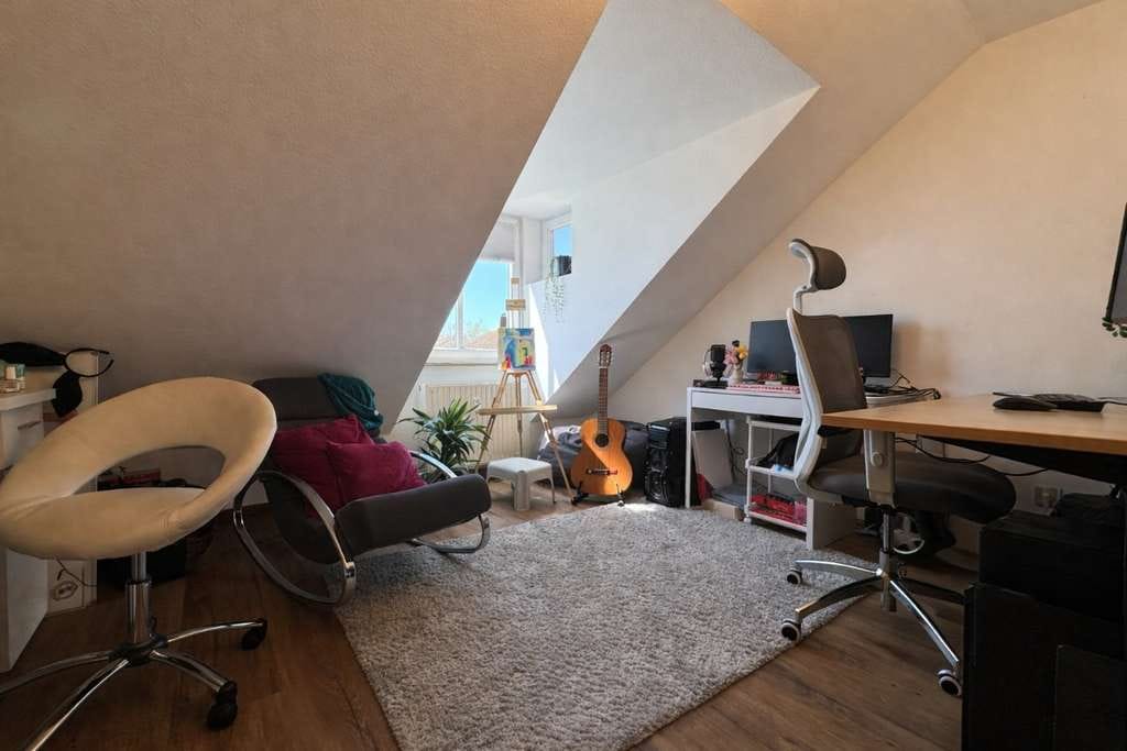 Immobilie in Poing - Anlageobjekt - ruhige 3 Zi. Dachgeschoß-Wohnung mit sonnigen West-Balkon - Bild 4