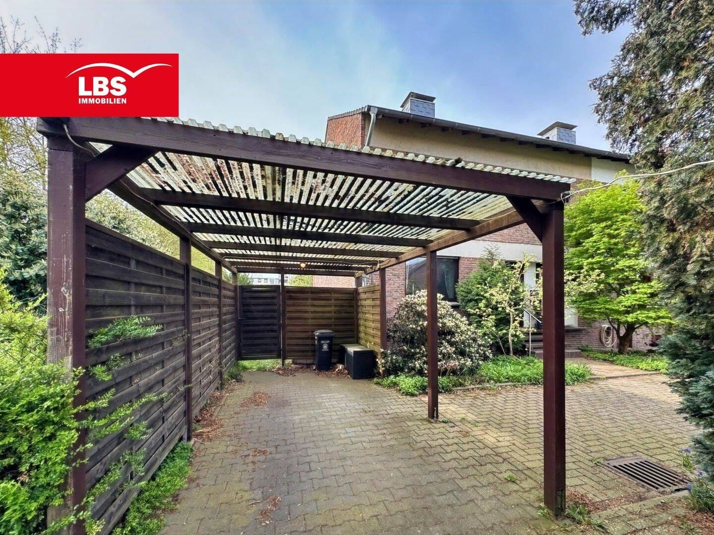 Immobilie in Hünxe - Viel Platz für die Familie! - REH mit Garage, Carport und Garten - Bild 1