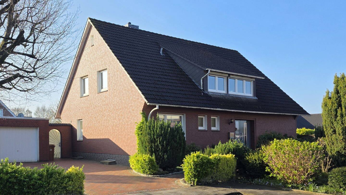 Immobilie in Twistringen - Gemütliches Einfamilienhaus mit Doppelgarage in einer Sackgasse !!! - Bild 2