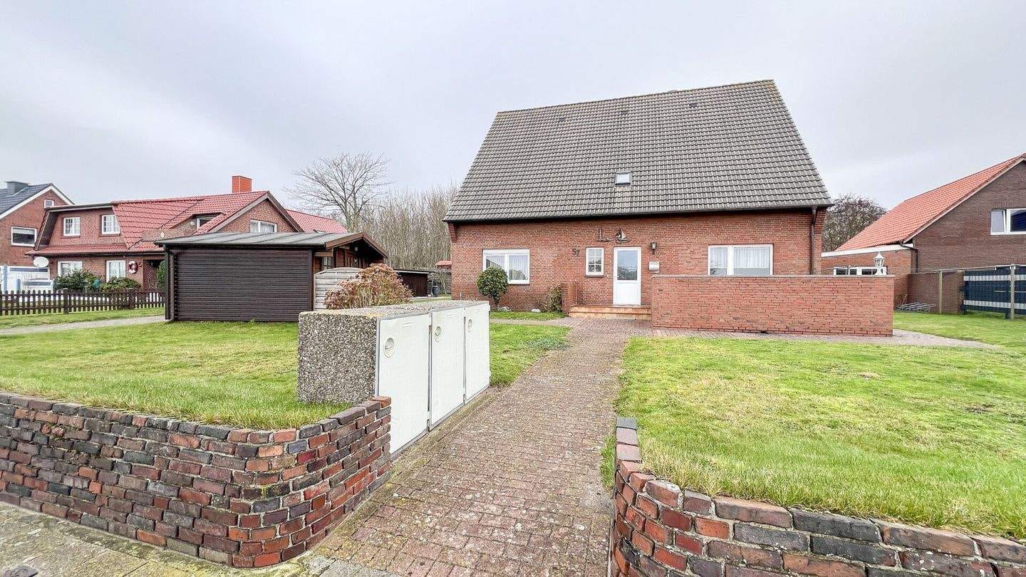 Immobilie in Borkum - Großes Einfamilienhaus mit Einliegerwohnung (vormals Pension) - Bild 0