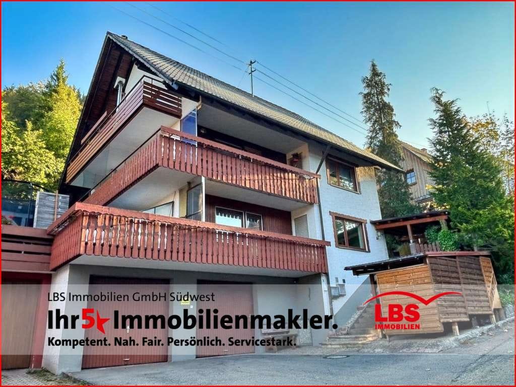 Immobilie in Loßburg - Mehrfamilienhaus in schöner Aussichtslage
 - Bild 0