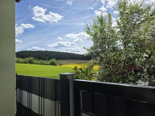 Immobilie in Nüdlingen - Herrlicher Ausblick! 2 Zimmer-Eigentumswohnung mit Terrasse und Stellplatz in Nüdlingen Riedweg 75 (ID 10385) - Bild 4